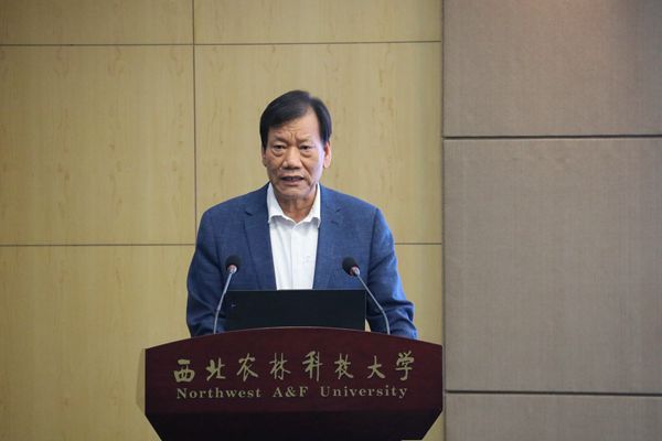 13f0c48eaccd45048f9b114fb934e41e.jpg 主讲人-陈存根_副本.jpg